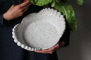 Scalloped Serving Dish in Speckled Creamy White