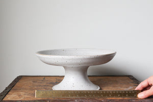 Pedestal Dish in Speckled Creamy White: Ten