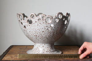 Large Lacework Pedestal Dish in Speckled Cream/White