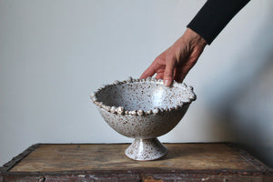 Pearl Edged Pedestal Dish in Speckled Cream/White