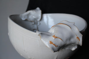 Largest Pedestal Dish in White