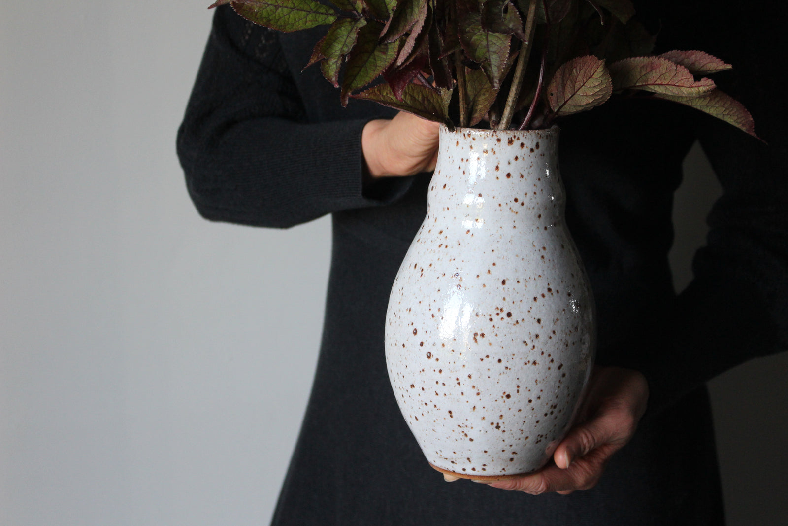 Large Vase in Speckled White: Five