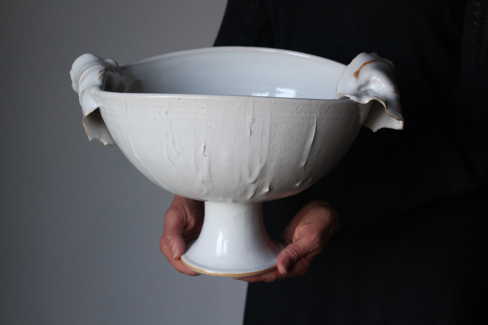 Largest Pedestal Dish in White