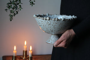 Pearl Edged Pedestal Dish in Speckled Cream/White