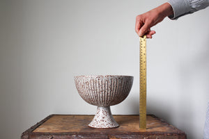 Pedestal Dish in Speckled Cream/White
