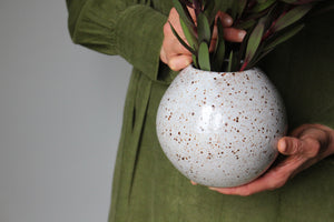 Orb Vase in Speckled White