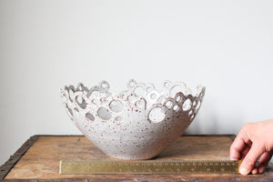 Lacework Bowl in Speckled Cream/White
