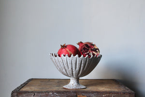 Pedestal Dish in Speckled Cream/White with Crenellated Edge
