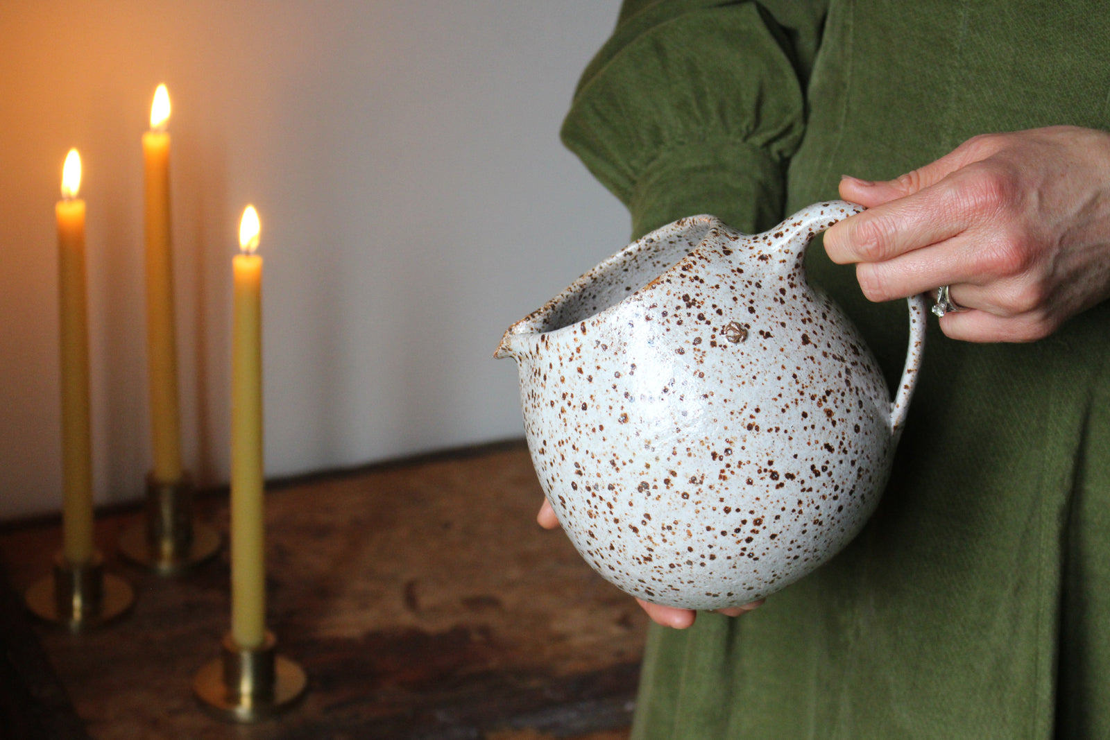 Medium Jug in Speckled White