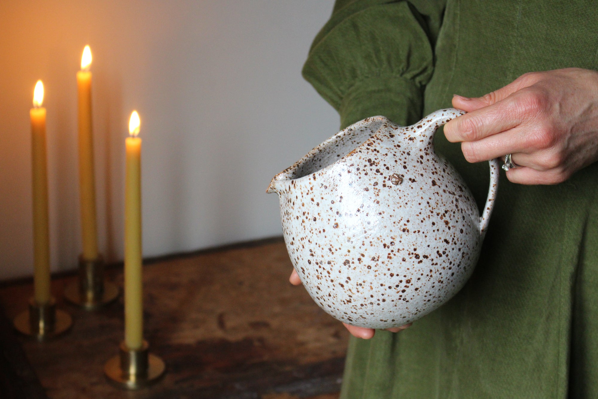 Medium Jug in Speckled White