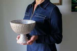 Pedestal Dish in Speckled Cream/White