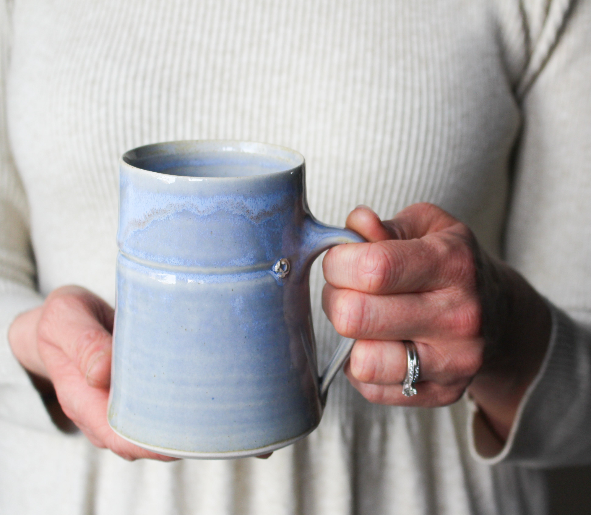 Mug in Blue: Six