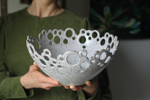 Lacework Bowl in Speckled Cream/White