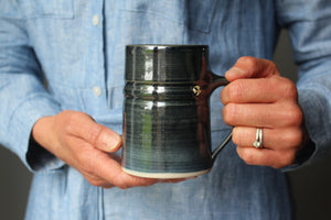 Mug in Metallic Black: Four