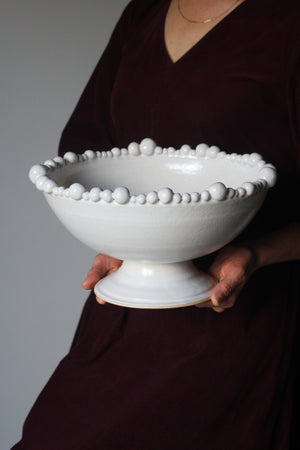Large String of Pearls Pedestal Dish in Smooth White