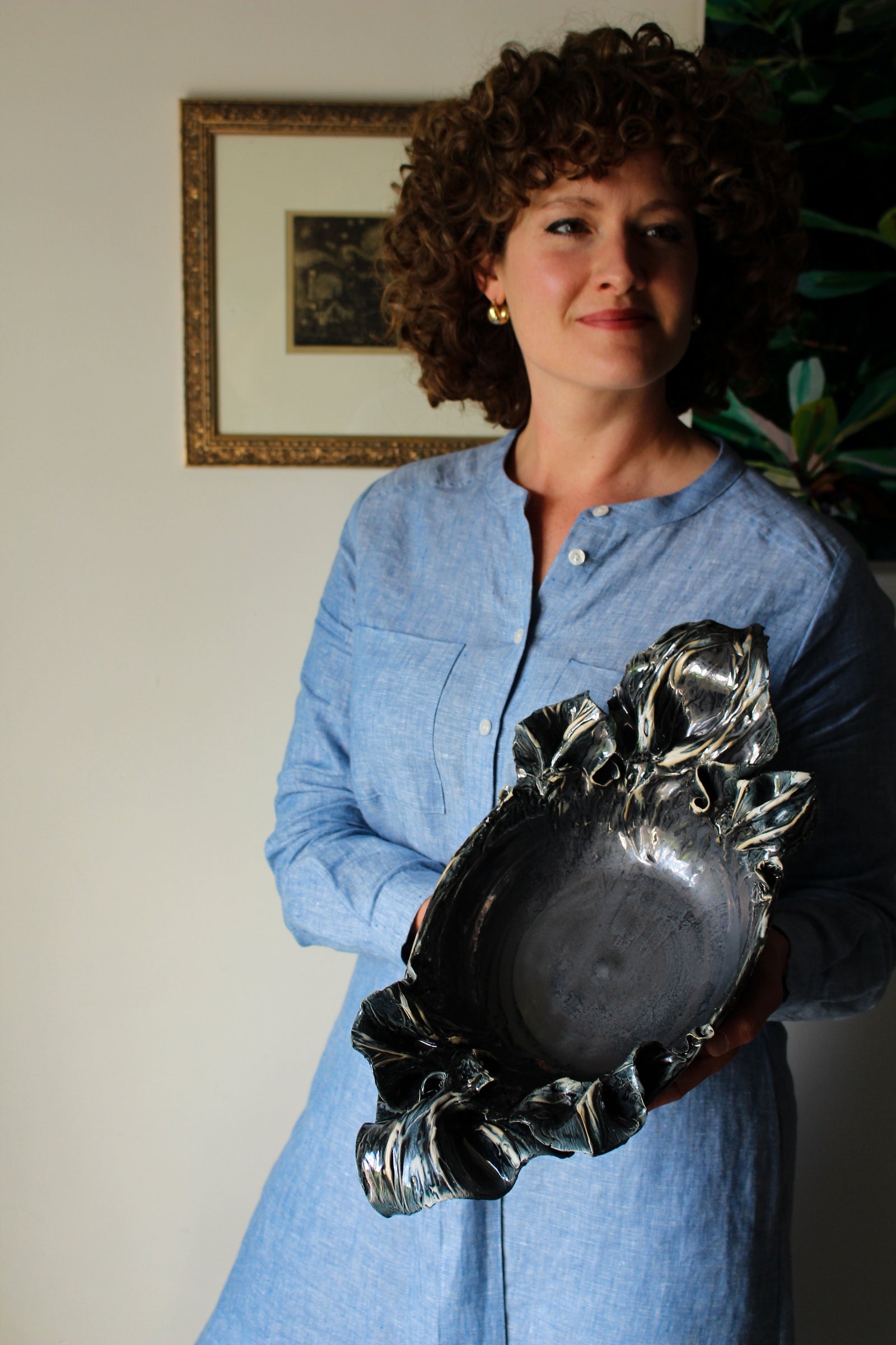 Anthos Platter in Metallic Black