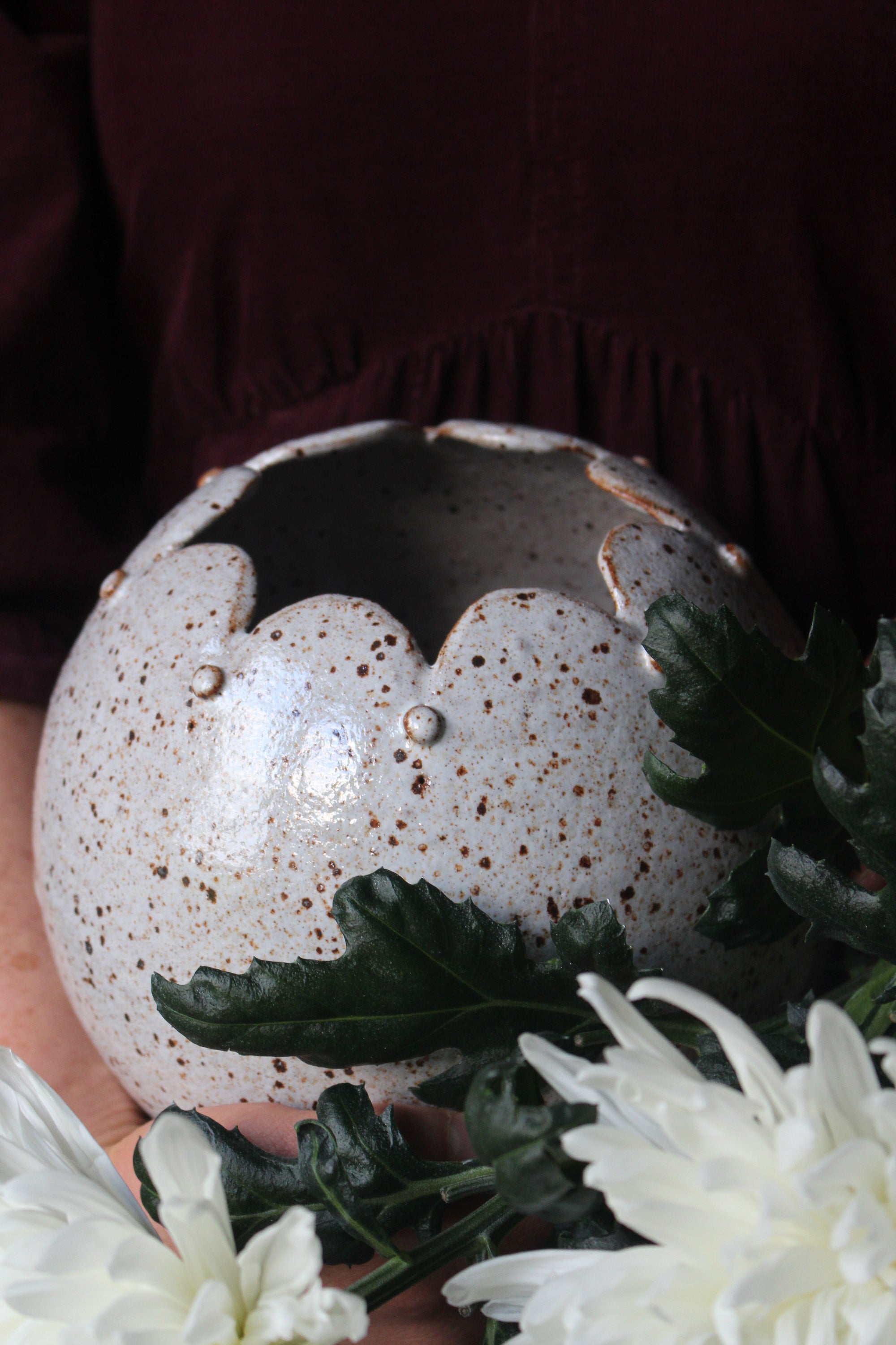 Scalloped Orb Vase in Speckled White