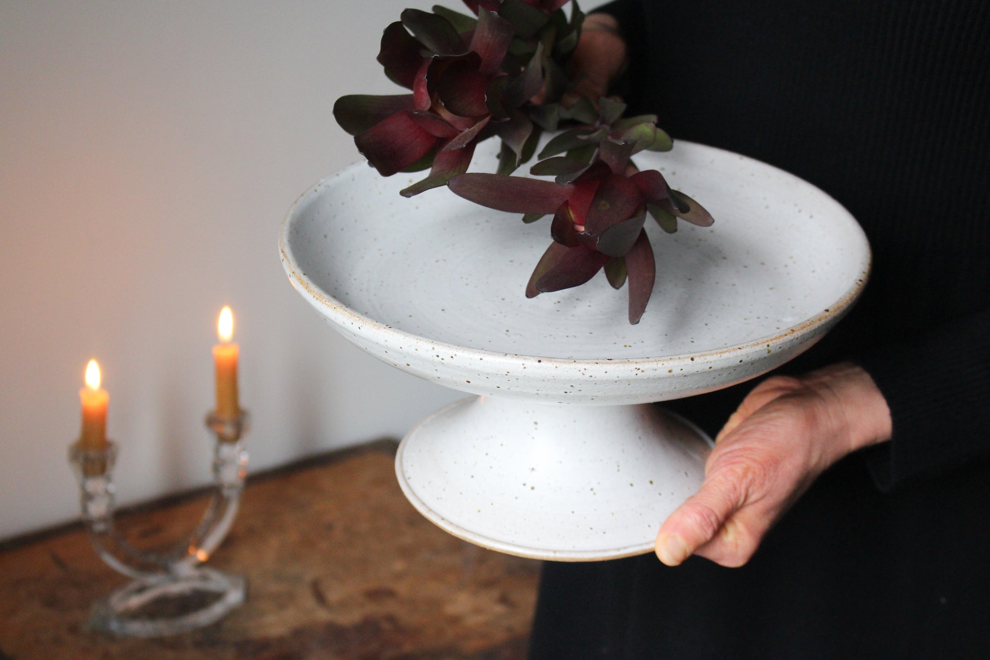 Pedestal Dish in Speckled Creamy White: Ten