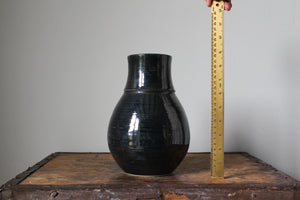 Large Vase in Metallic Black