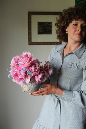 Lacework Orb Vase in Speckled White