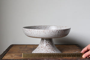 Pedestal Dish in Speckled Cream/White