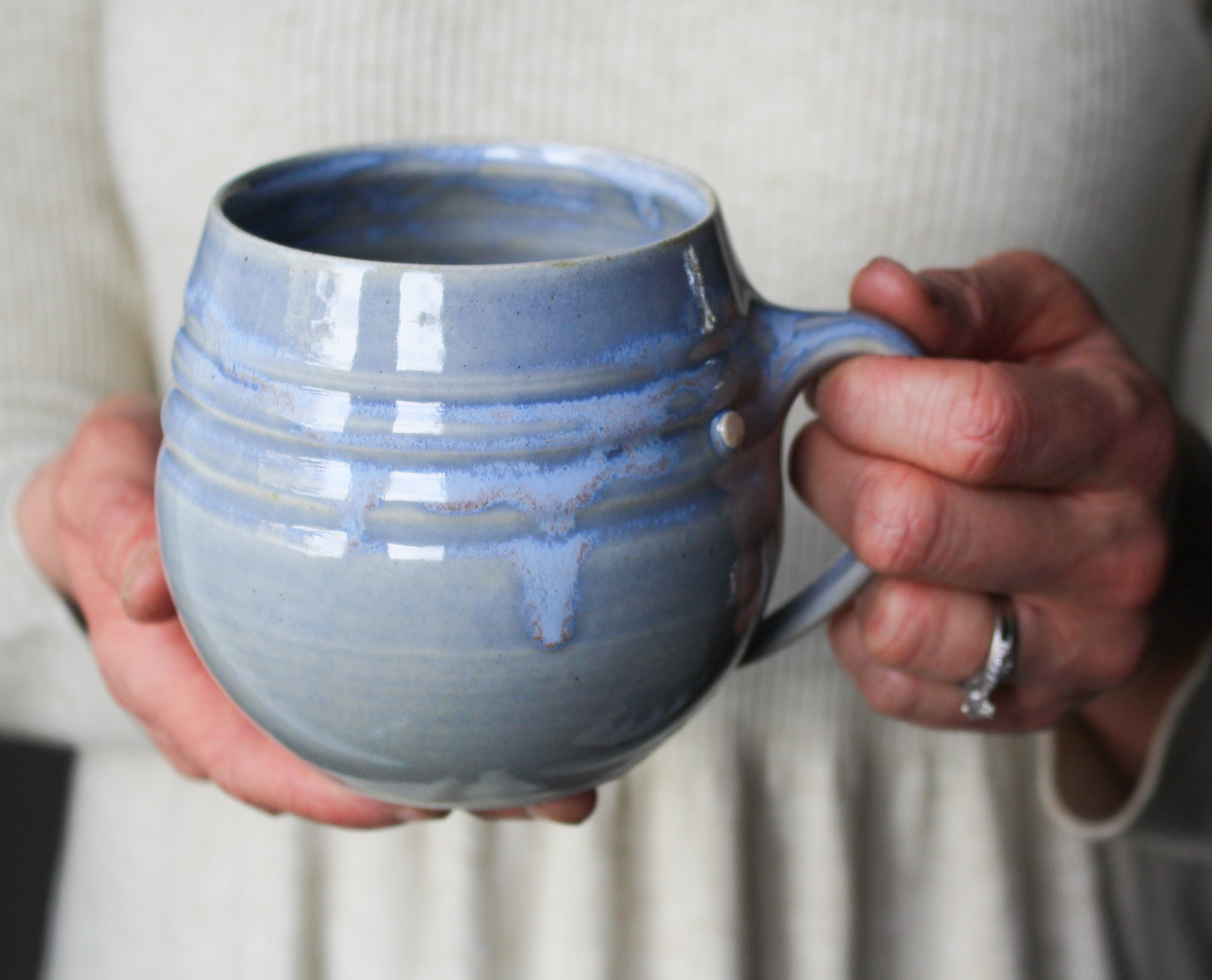 Mug in Blue: Nine