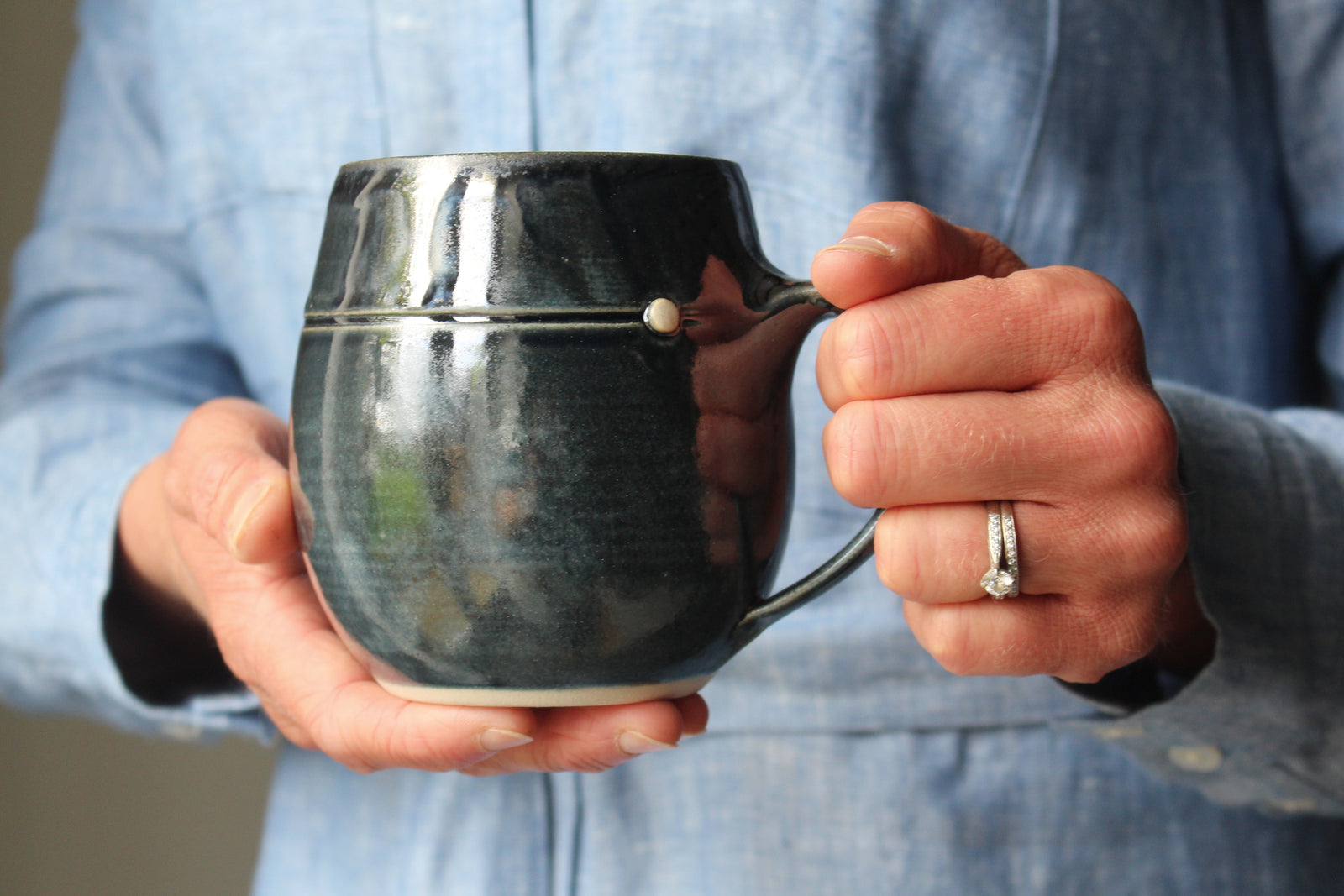 Mug in Metallic Black: Two