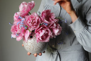 Lacework Orb Vase in Speckled White