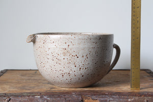 Mixing Bowl in Speckled White