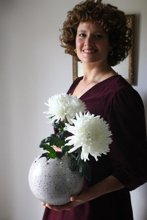 Scalloped Orb Vase in Speckled White