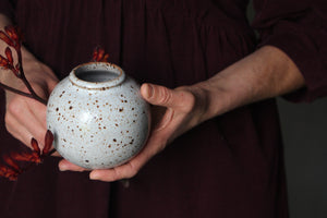 Bud Vase in Speckled White