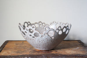 Lacework Bowl in Speckled Cream/White