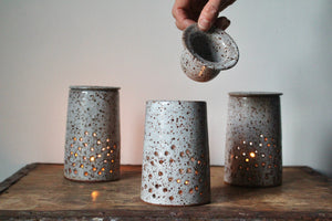 Essential Oil Burner: Speckled Cream/White