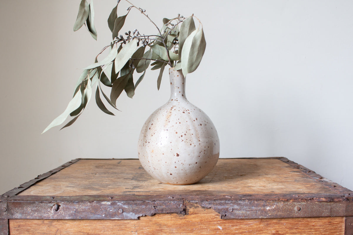 Poured Lustre Vase: Six